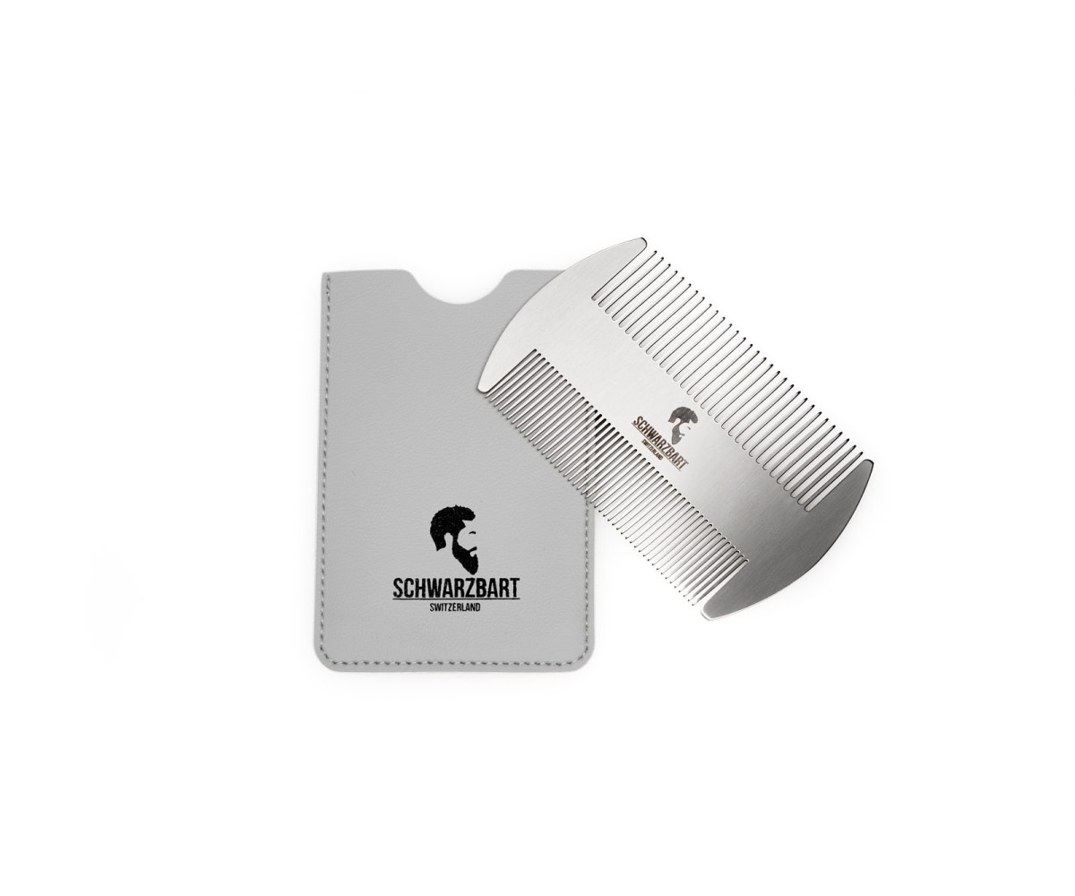 Bartkamm zweiseitig aus Metall mit Echt-Leder-Etui Grösse: 101x60mm Bartkamm zweiseitig aus Metall mit Echt-Leder-Etui Grösse: 101x60mm